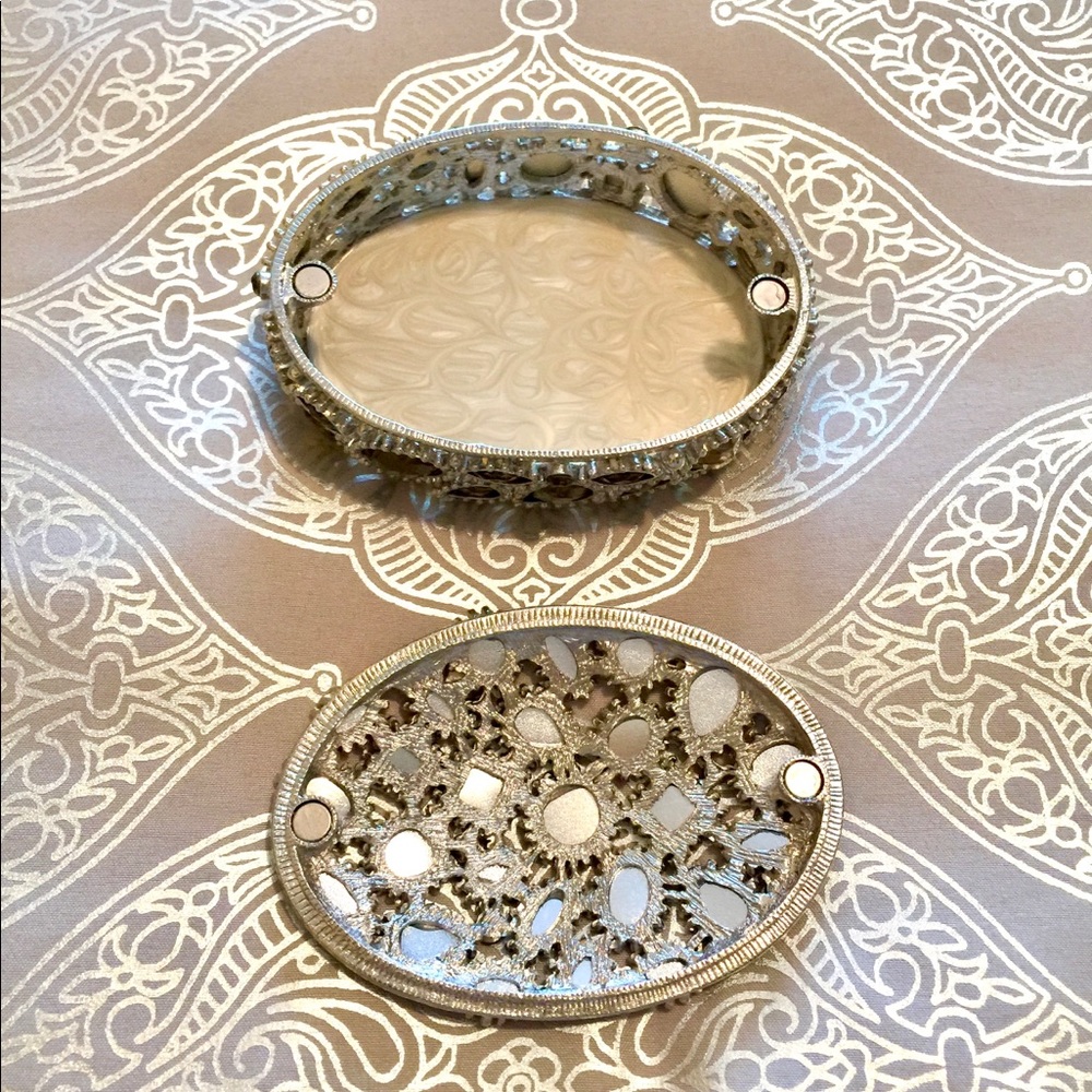 BEJEWELED MAGNETIZED JEWELRY BOX - Picture 8 of 11